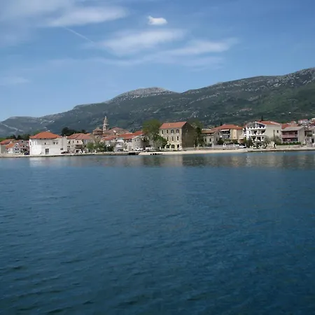 Apartament In Stone House On Seaside *