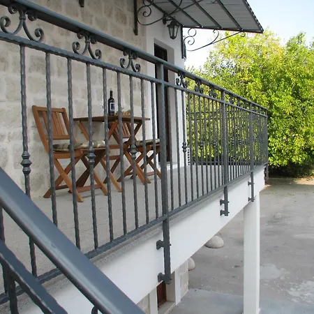 In Stone House On Seaside Kastela